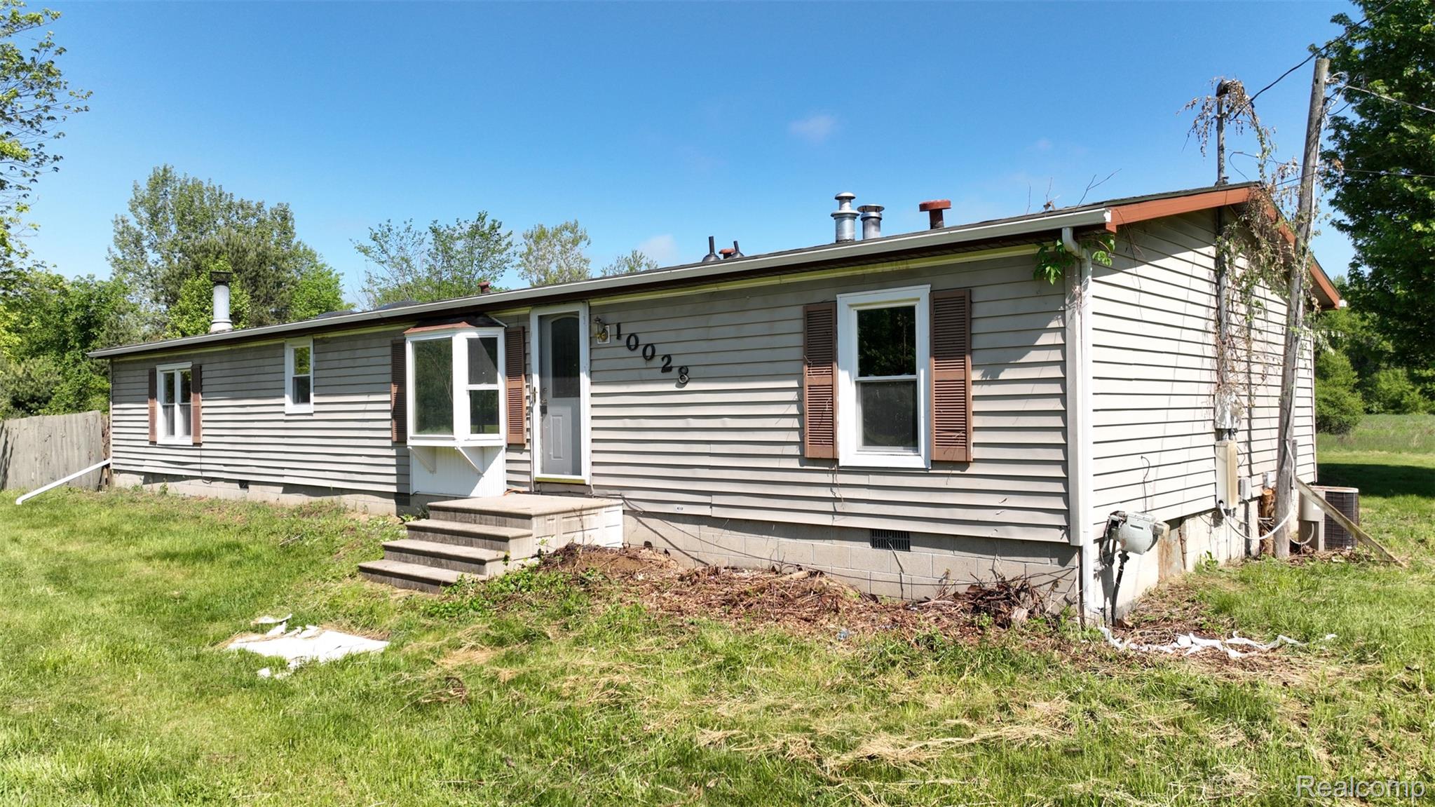 10028 McAfee Road Montrose, MI 48457 - Photo 5 of 46 10028 McAffee Rd (5).JPG