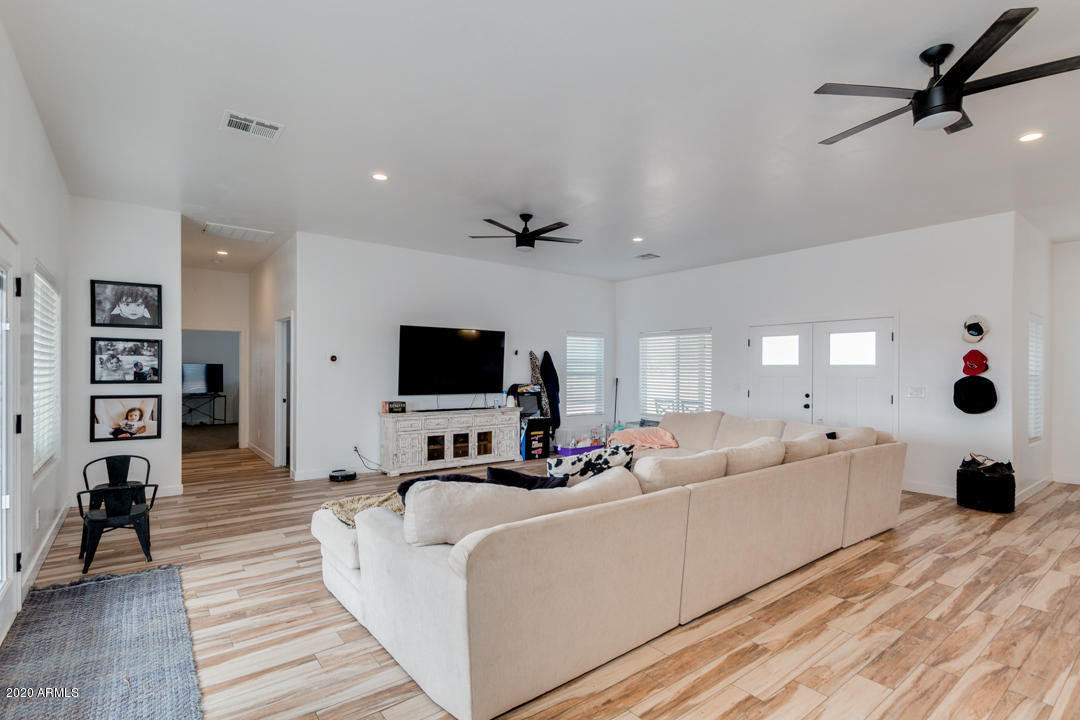 556 North Sunset Road Apache Junction, AZ 85119 - Photo 11 of 29 08-Sunset copy 2