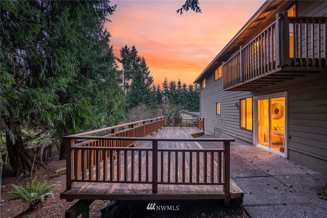 22022 2nd Place West Bothell, WA 98021 - Photo 34 of 39