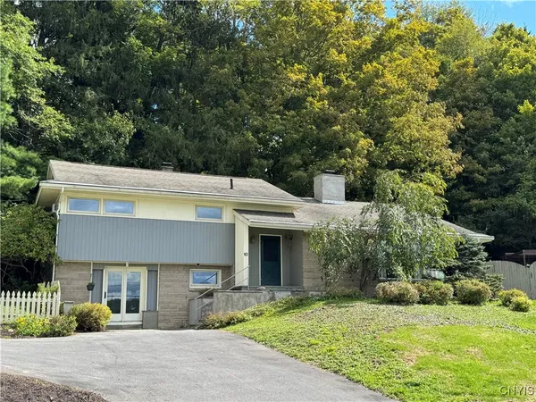 $389,000 | 10 East Lake Road, Hamilton, NY 13346