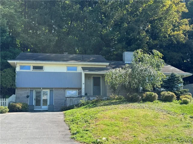 $375,000 | 10 East Lake Road, Hamilton, NY 13346