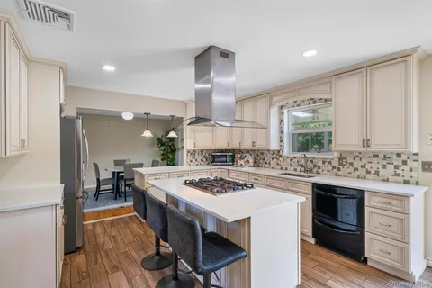 $619,000 | 36 Lexington Drive, Newburgh, NY 12550