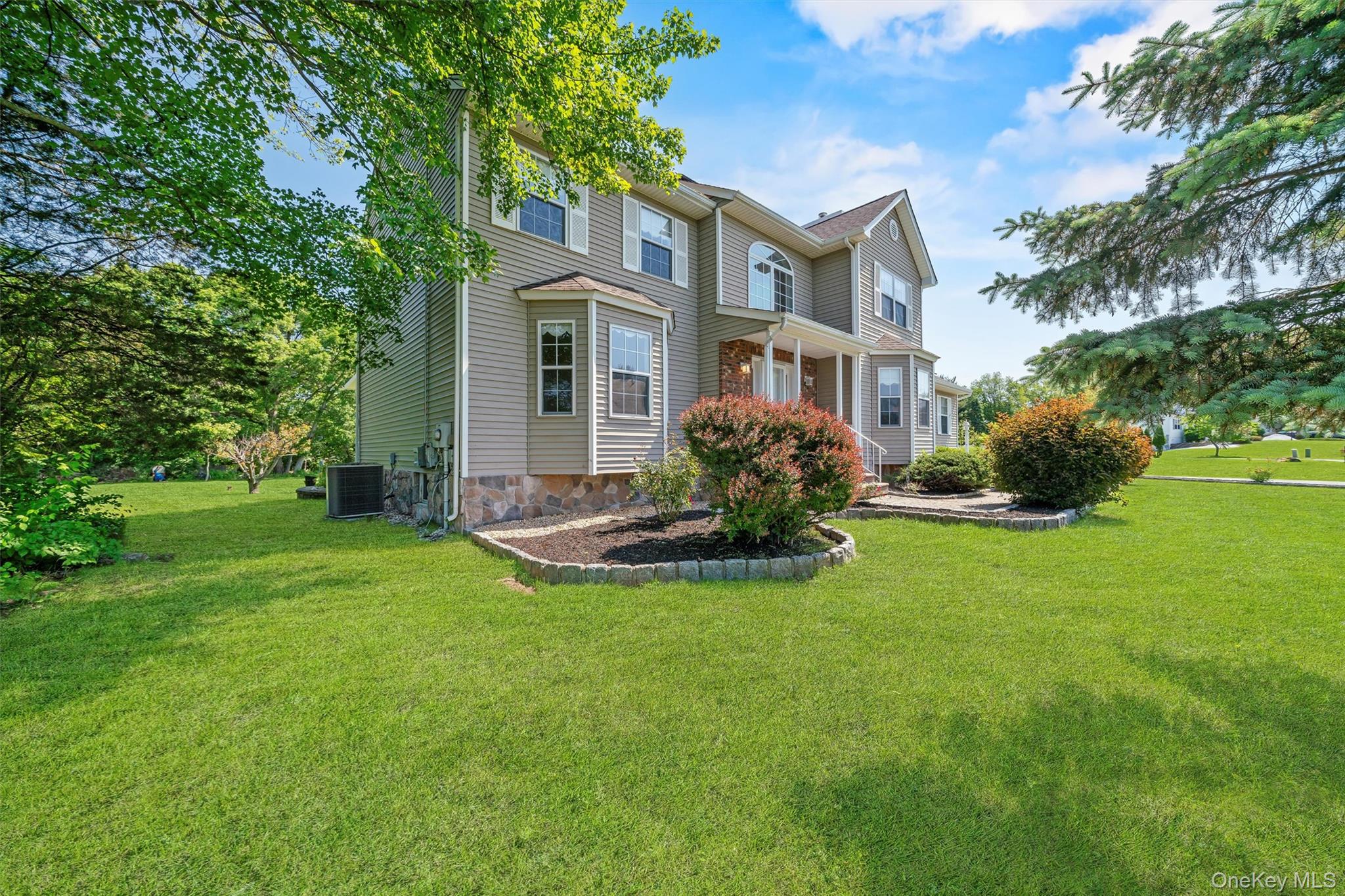 36 Lexington Drive Newburgh, NY 12550 - Photo 4 of 50