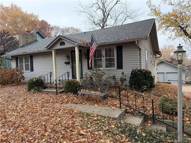 $275,000 | 800 Manor Road, Independence, MO 64055