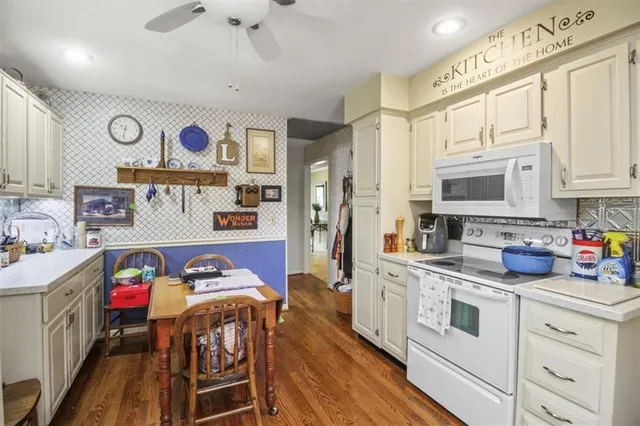 $275,000 | 800 Manor Road, Independence, MO 64055