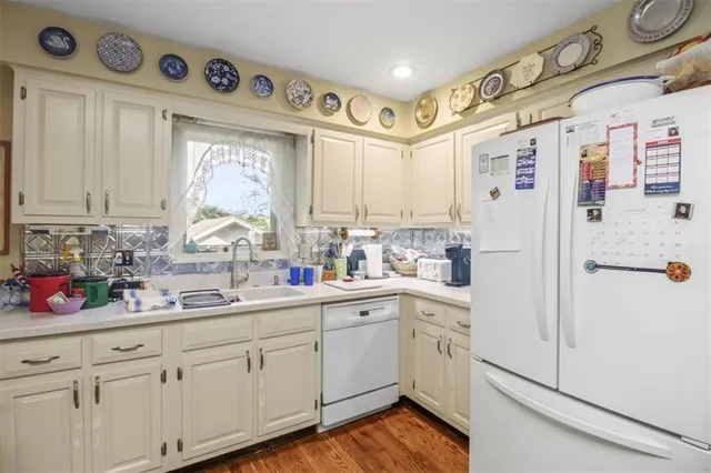 $275,000 | 800 Manor Road, Independence, MO 64055