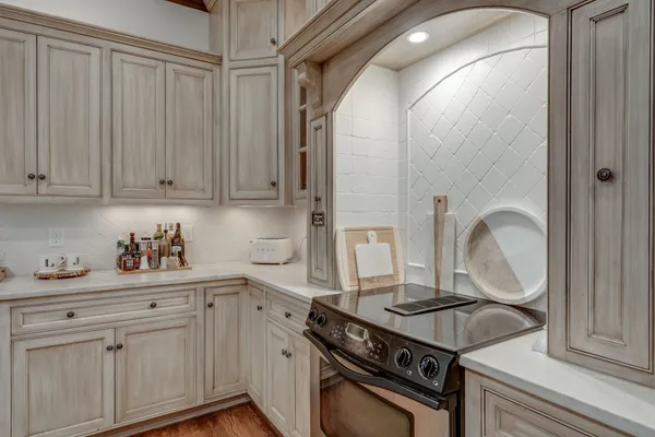 $15,000 | 55 Whitworth Boulevard, Nashville, TN 37205