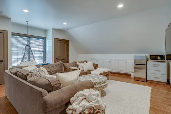 $15,000 | 55 Whitworth Boulevard, Nashville, TN 37205