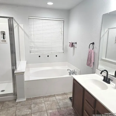 $261,900 | 10015 Del Lago Court, San Antonio, TX 78245