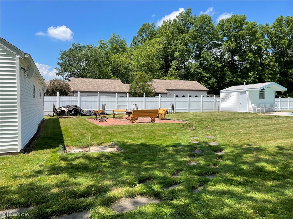 1592 Carson Salt Springs Road Warren, OH 44481 - Photo 9 of 27 Gallery Image 9