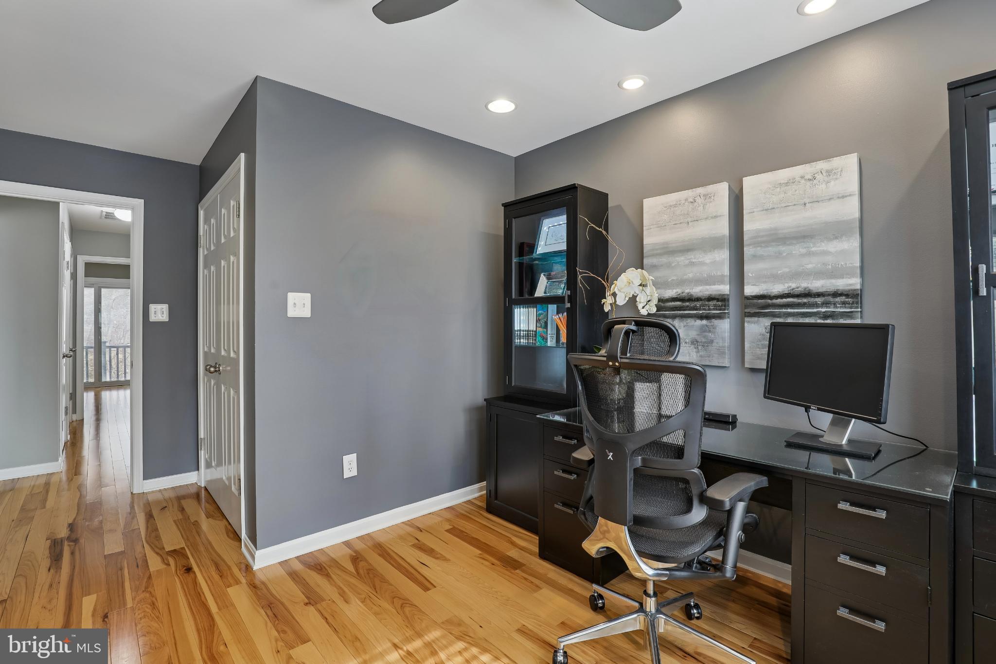 8019 Galla Knoll Circle Springfield, VA 22153 - Photo 37 of 52 Modern workspace with sleek design elements.