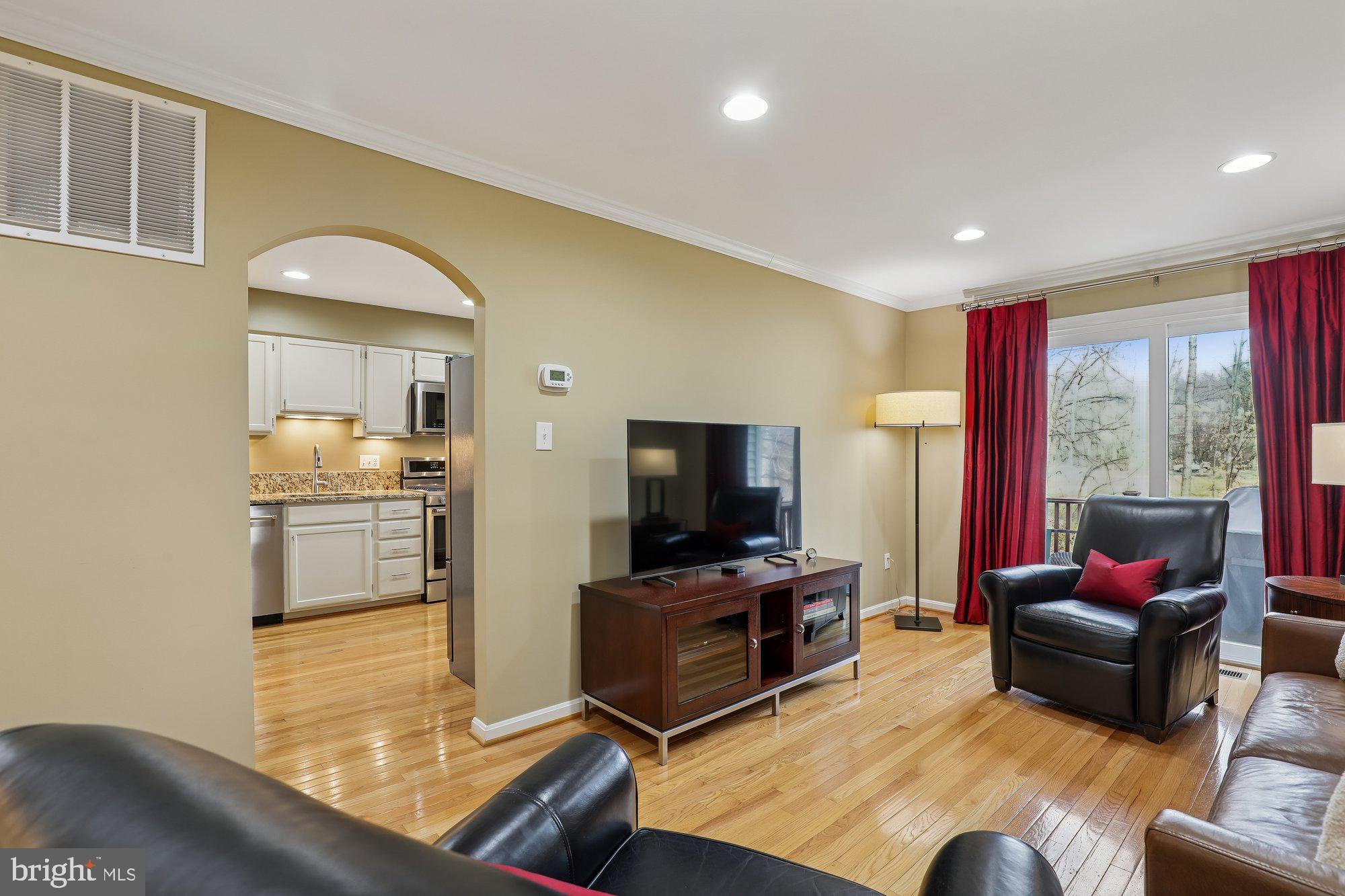 8019 Galla Knoll Circle Springfield, VA 22153 - Photo 8 of 52 Living Room