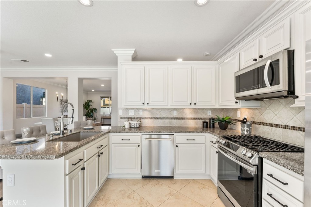 27 Feldspar Way Rancho Santa Margarita, CA 92688 - Photo 14 of 74