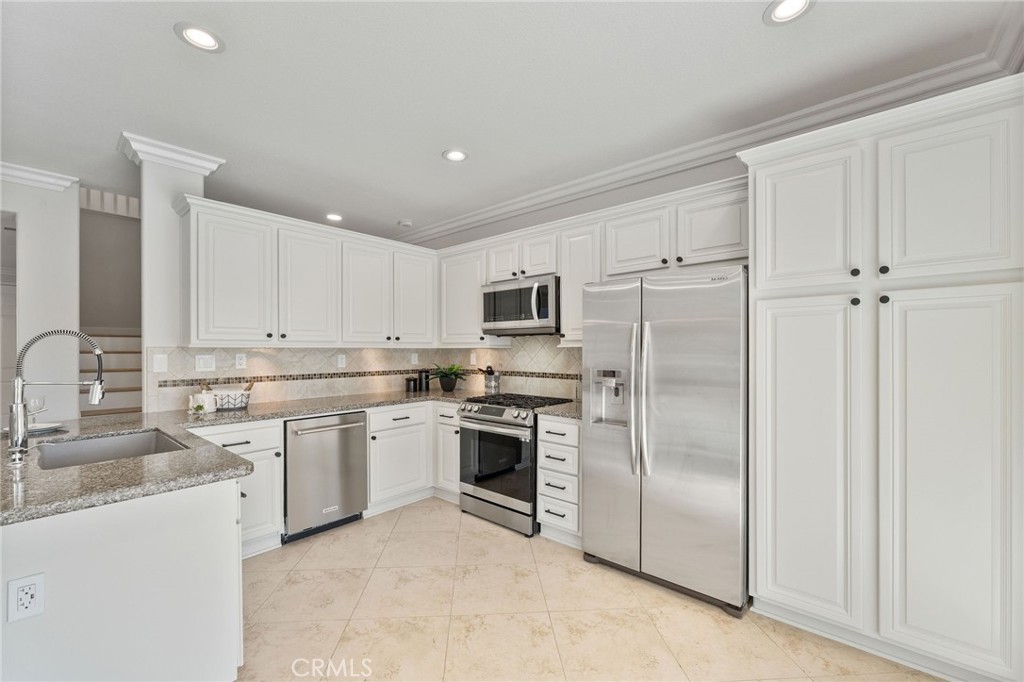 27 Feldspar Way Rancho Santa Margarita, CA 92688 - Photo 10 of 74