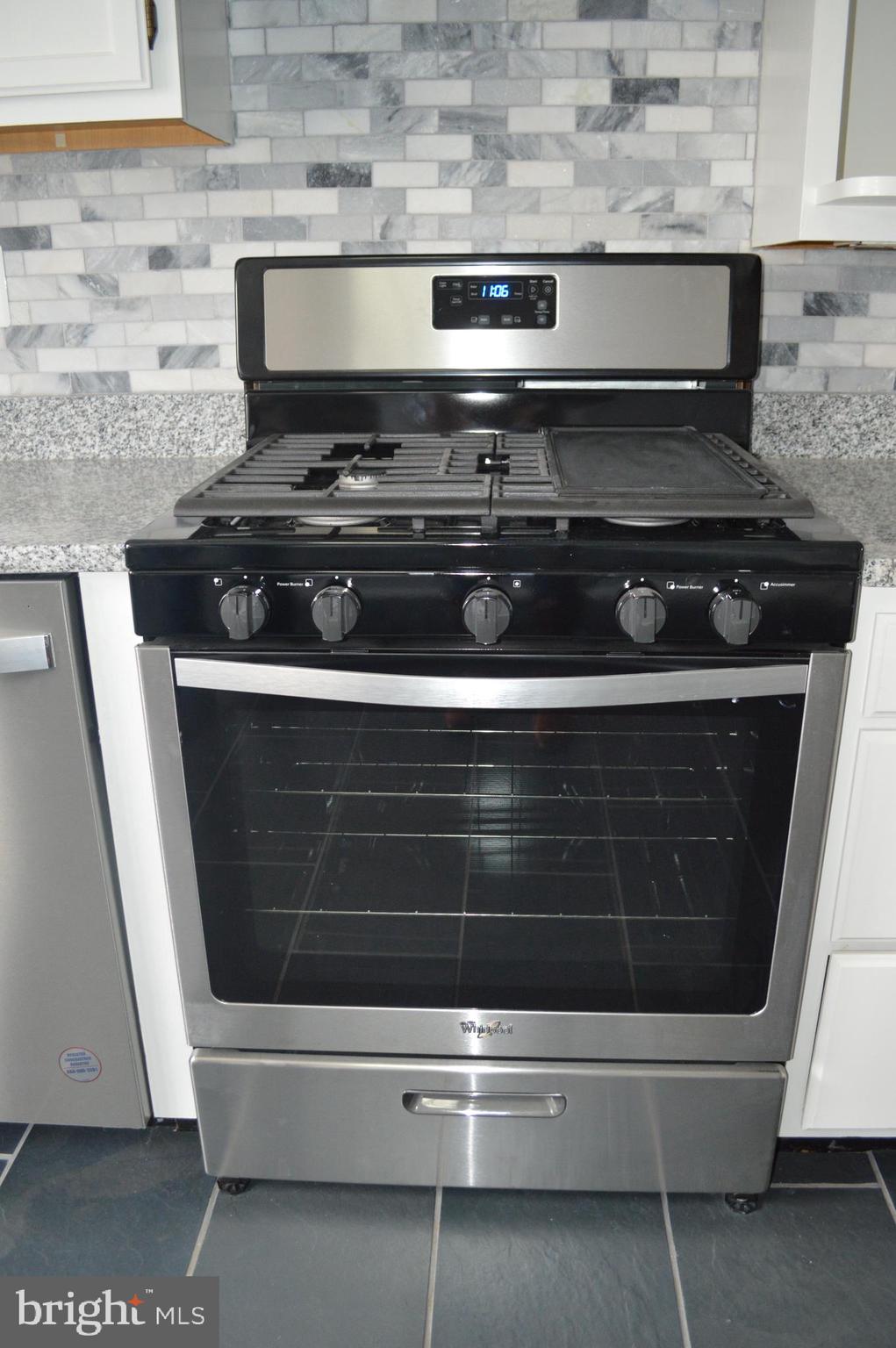 8102 Del Haven Road Dundalk, MD 21222 - Photo 12 of 39 Gallery Image 12