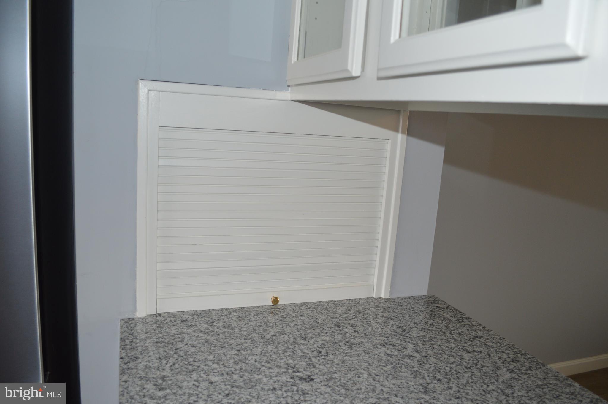 8102 Del Haven Road Dundalk, MD 21222 - Photo 13 of 39 Gallery Image 13