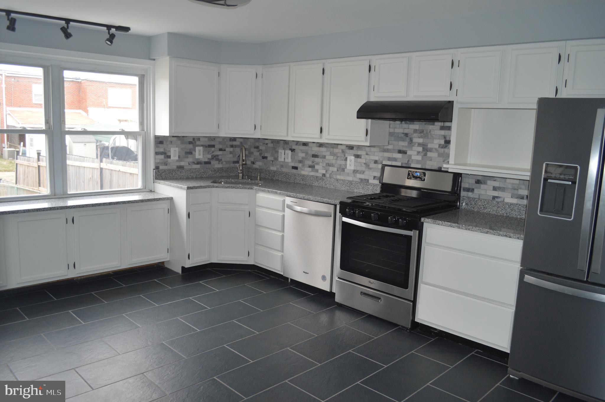 8102 Del Haven Road Dundalk, MD 21222 - Photo 7 of 39 Gallery Image 7