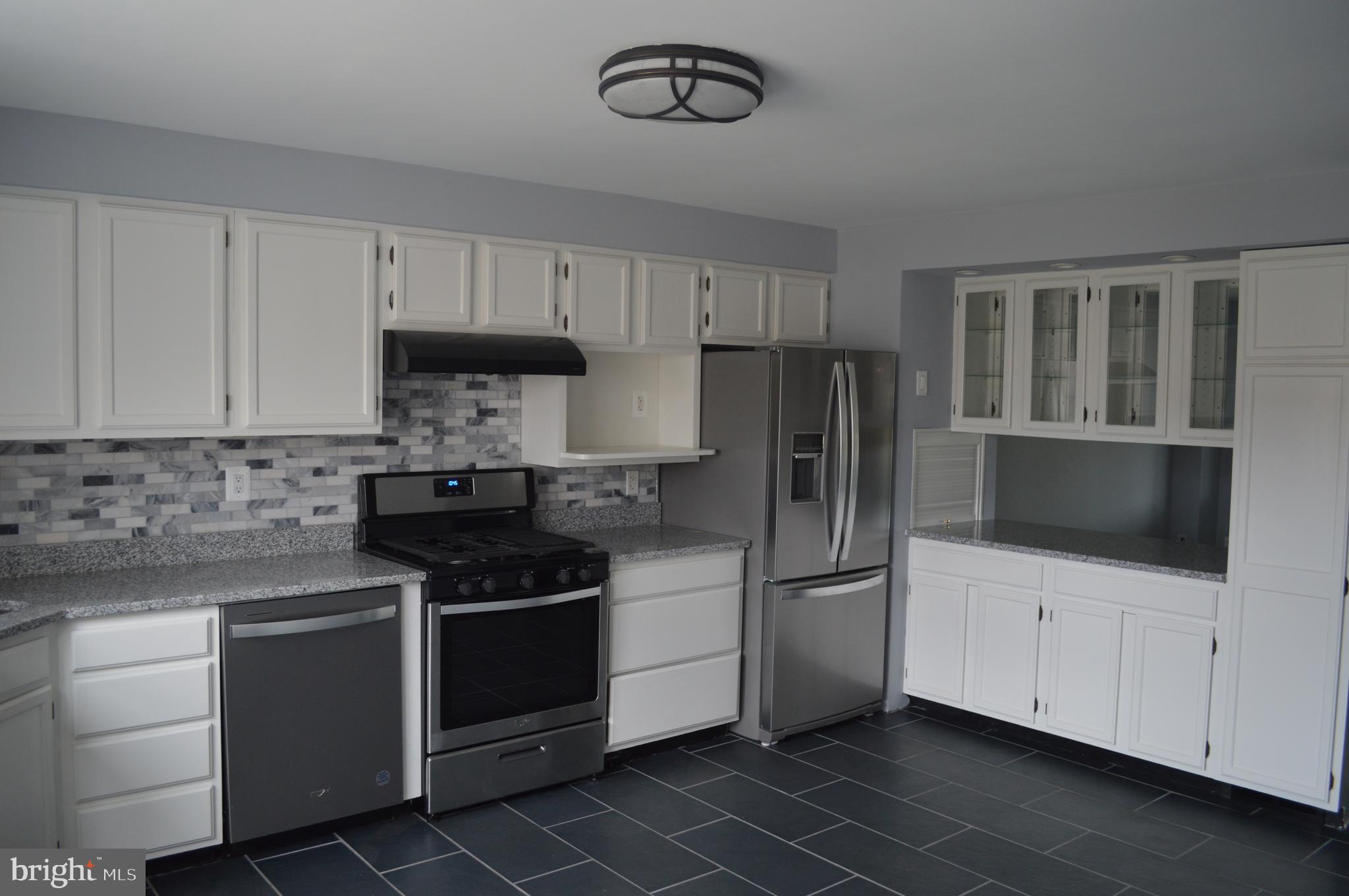 8102 Del Haven Road Dundalk, MD 21222 - Photo 8 of 39 Gallery Image 8