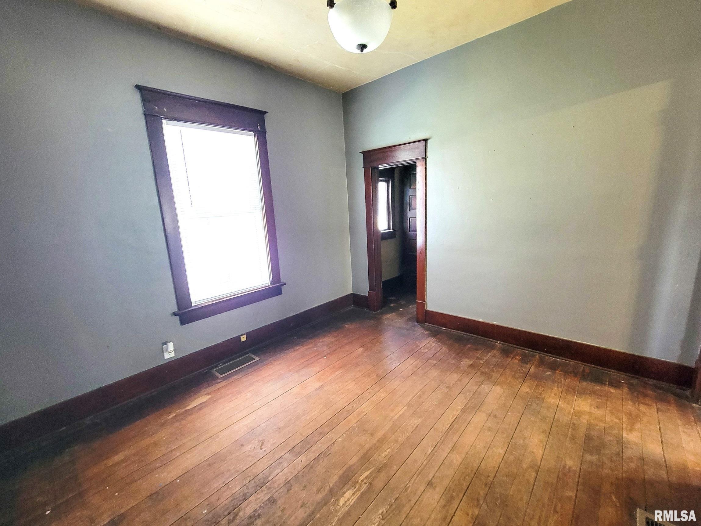 437 South Main Street Flora, IL 62839 - Photo 25 of 96