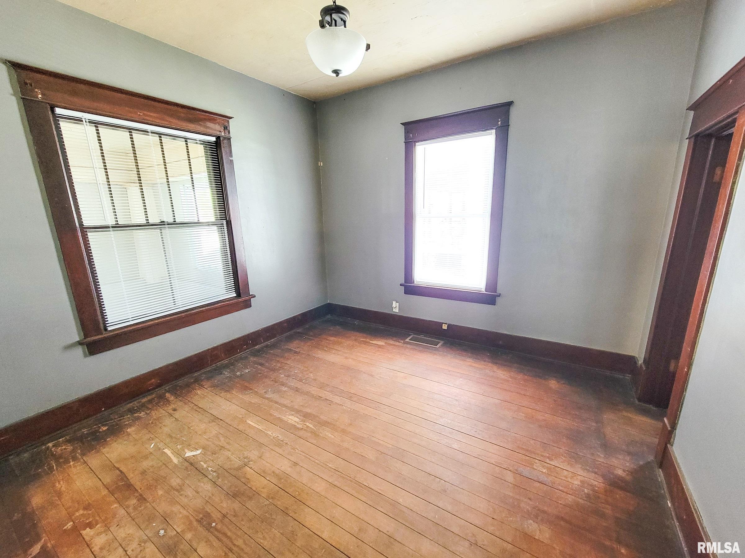 437 South Main Street Flora, IL 62839 - Photo 27 of 96