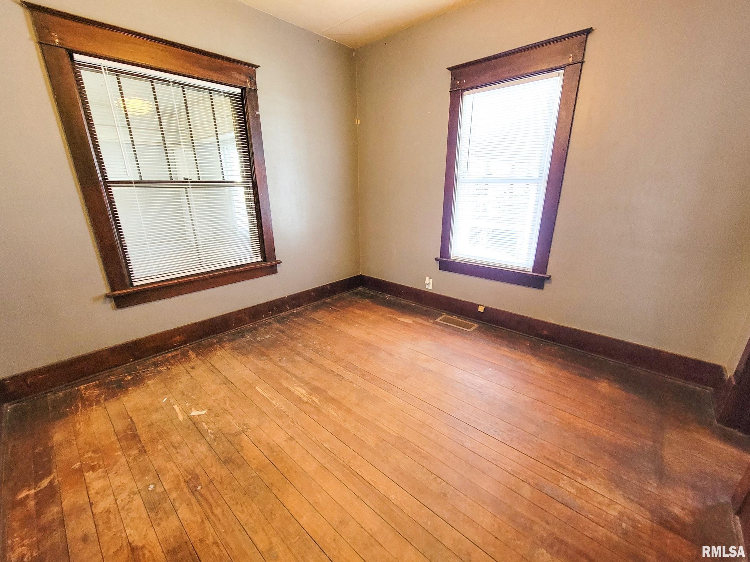 437 South Main Street Flora, IL 62839 - Photo 29 of 96