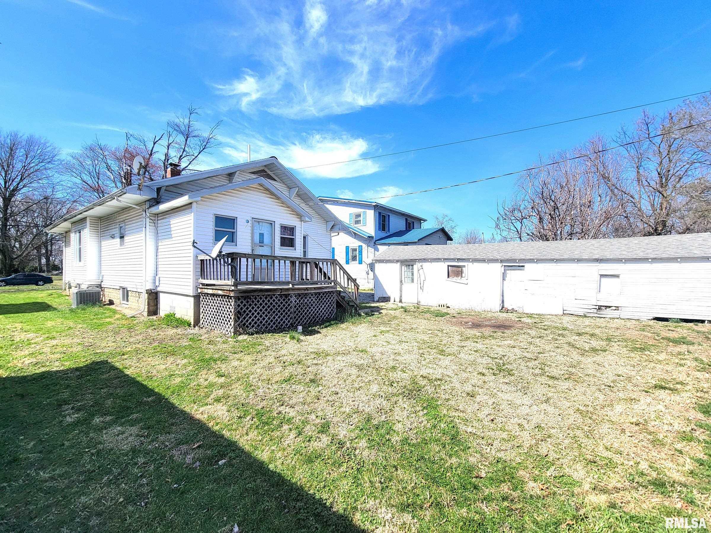 437 South Main Street Flora, IL 62839 - Photo 3 of 96