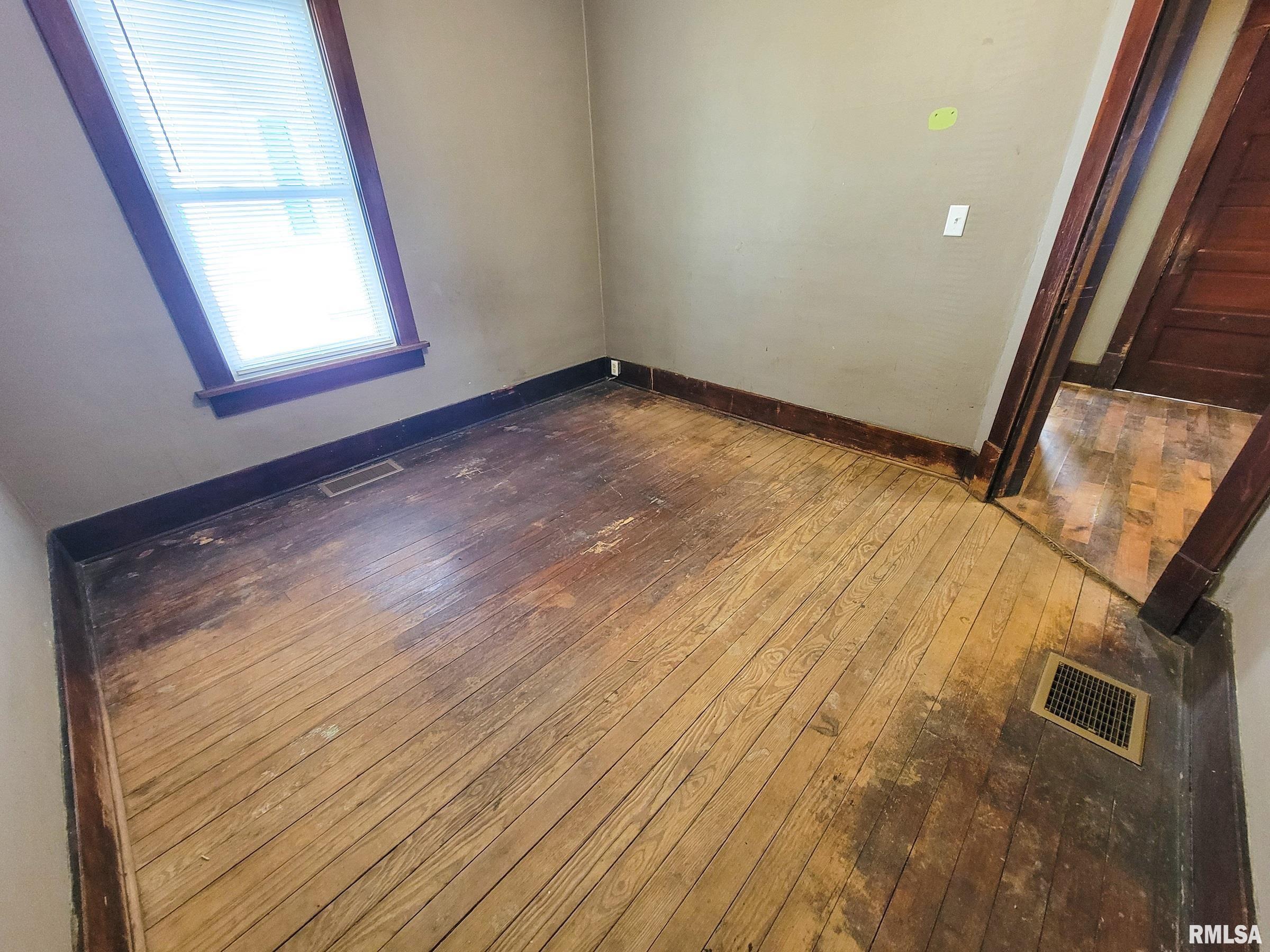 437 South Main Street Flora, IL 62839 - Photo 39 of 96