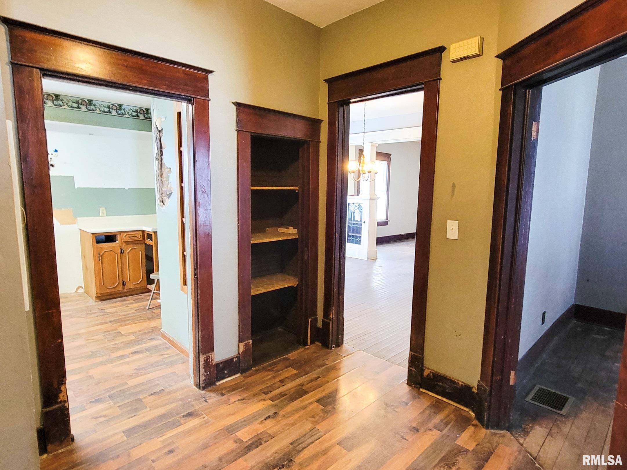 437 South Main Street Flora, IL 62839 - Photo 42 of 96