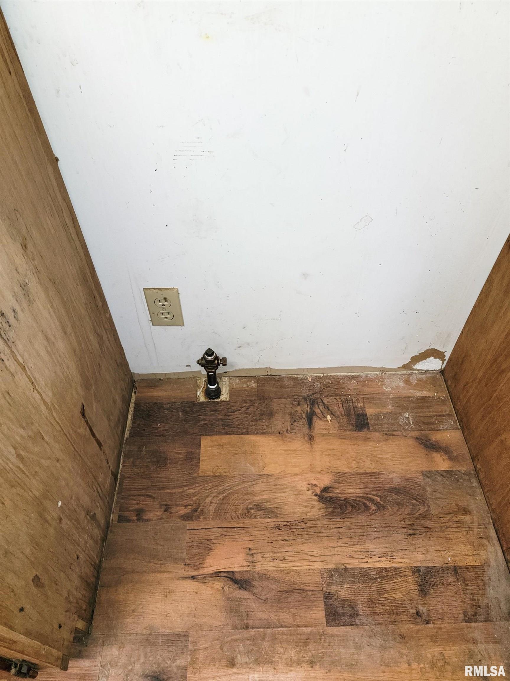 437 South Main Street Flora, IL 62839 - Photo 56 of 96