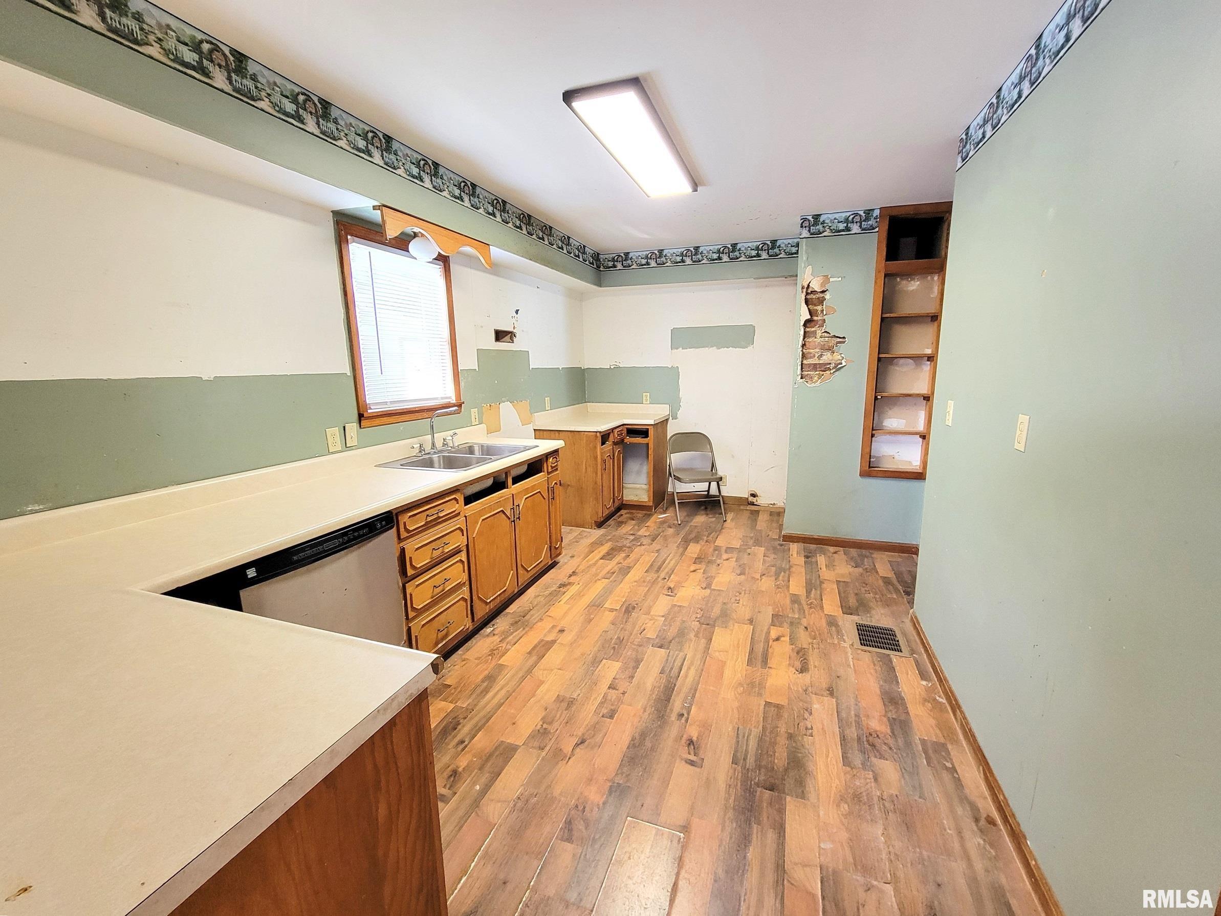 437 South Main Street Flora, IL 62839 - Photo 58 of 96