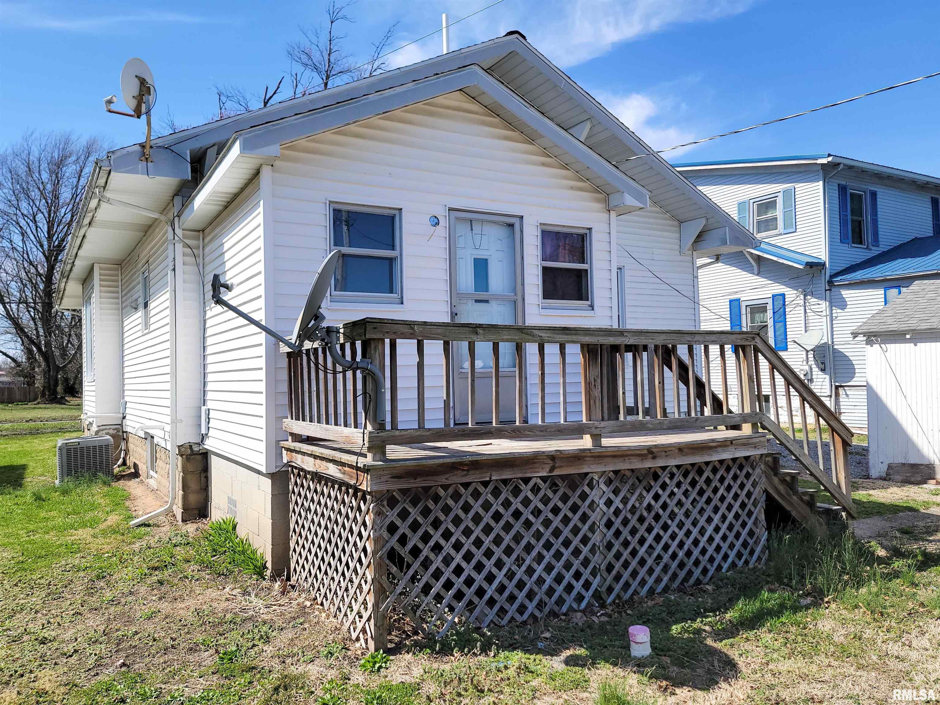 437 South Main Street Flora, IL 62839 - Photo 6 of 96