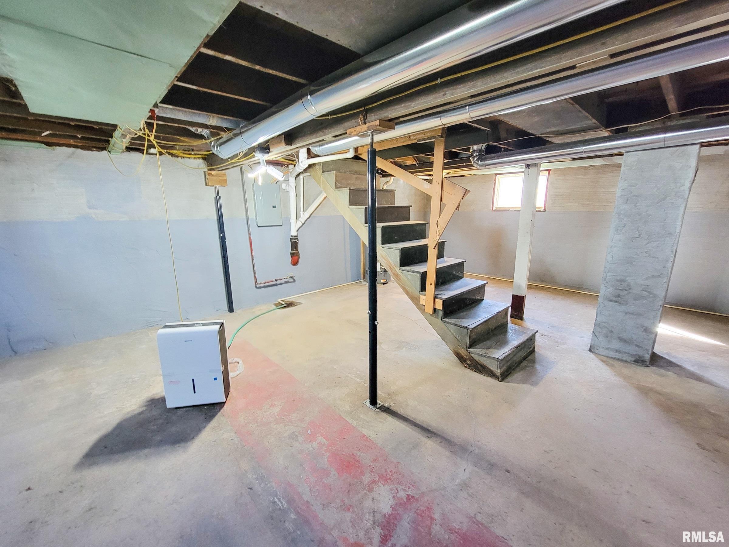 437 South Main Street Flora, IL 62839 - Photo 62 of 96