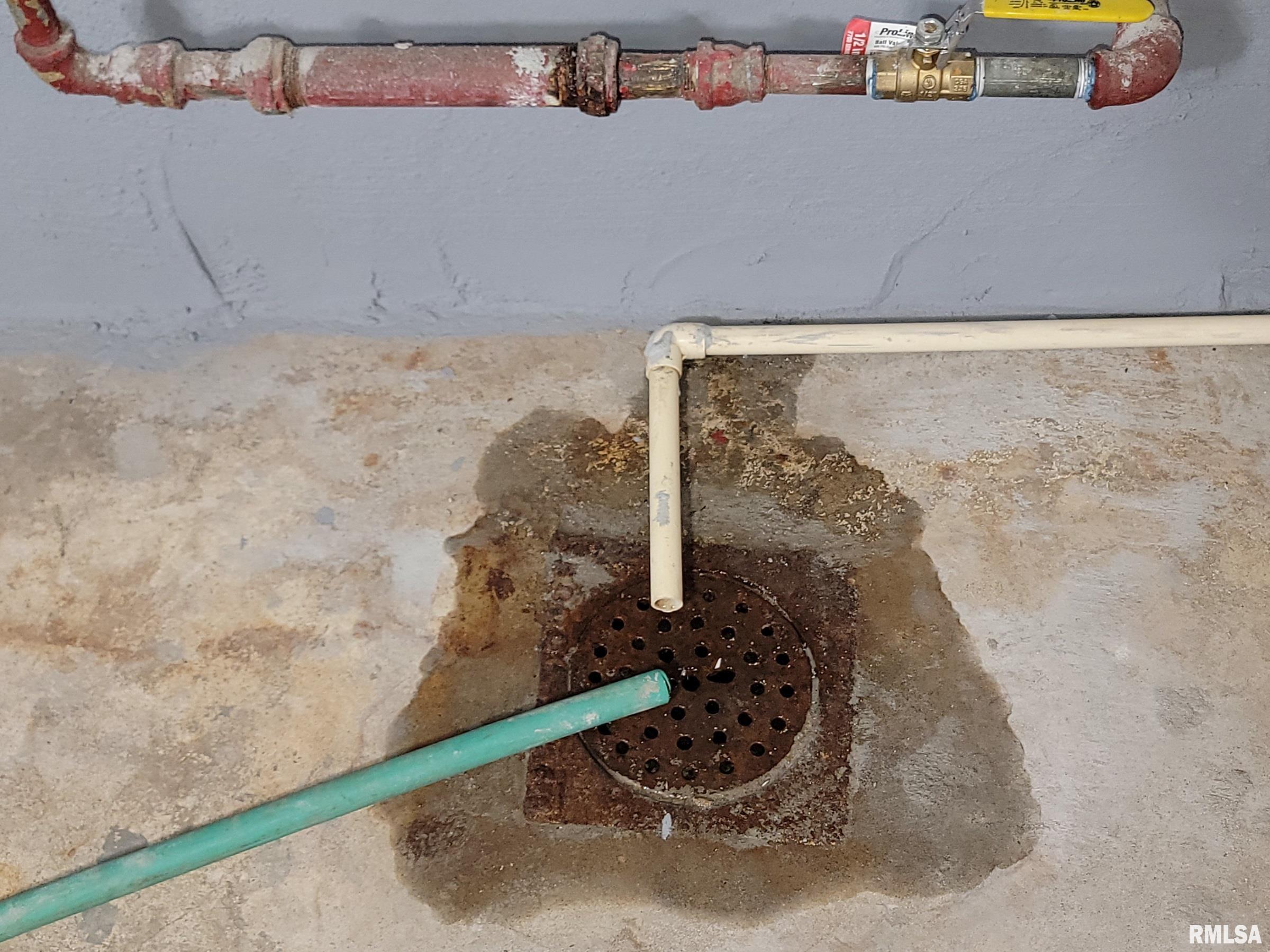 437 South Main Street Flora, IL 62839 - Photo 77 of 96