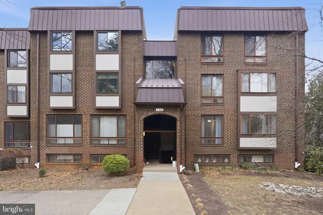 $469,990 | 130 Roberts Lane, Unit 201, Alexandria, VA 22314