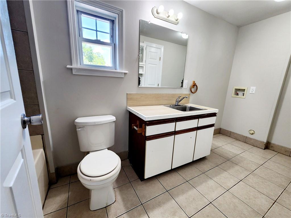 5211 Old Rural Hall Road Winston-Salem, NC 27105 - Photo 13 of 22 Primary Bathroom