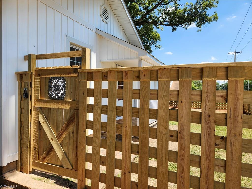 5211 Old Rural Hall Road Winston-Salem, NC 27105 - Photo 3 of 22 Gate to the Front yard