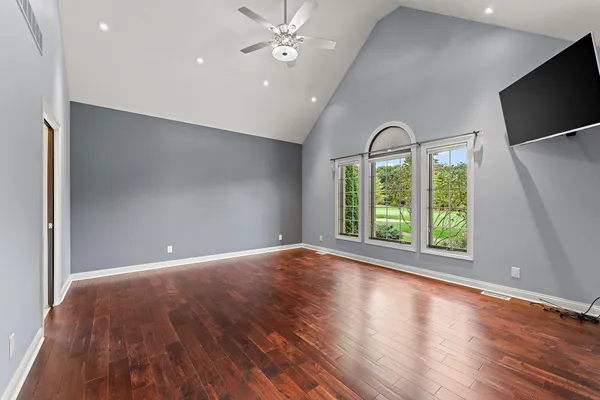 $669,900 | 5708 Fountain View Drive, Wheatfield, IN 46392