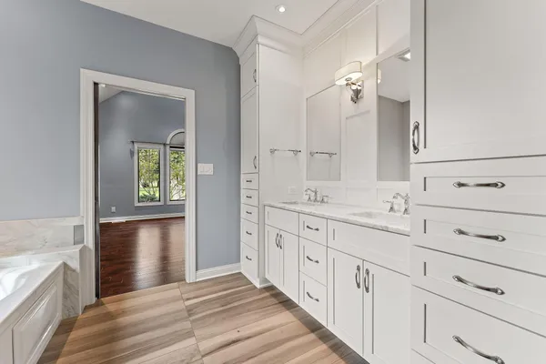 $669,900 | 5708 Fountain View Drive, Wheatfield, IN 46392