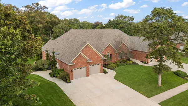 $669,900 | 5708 Fountain View Drive, Wheatfield, IN 46392