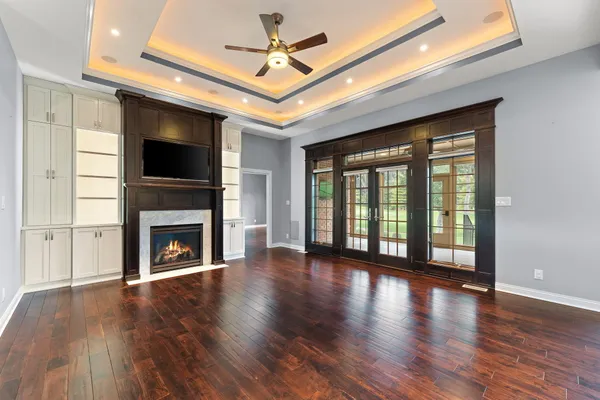 $669,900 | 5708 Fountain View Drive, Wheatfield, IN 46392