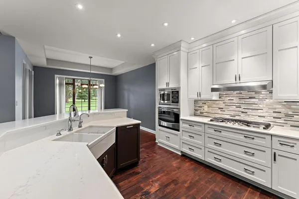 $669,900 | 5708 Fountain View Drive, Wheatfield, IN 46392