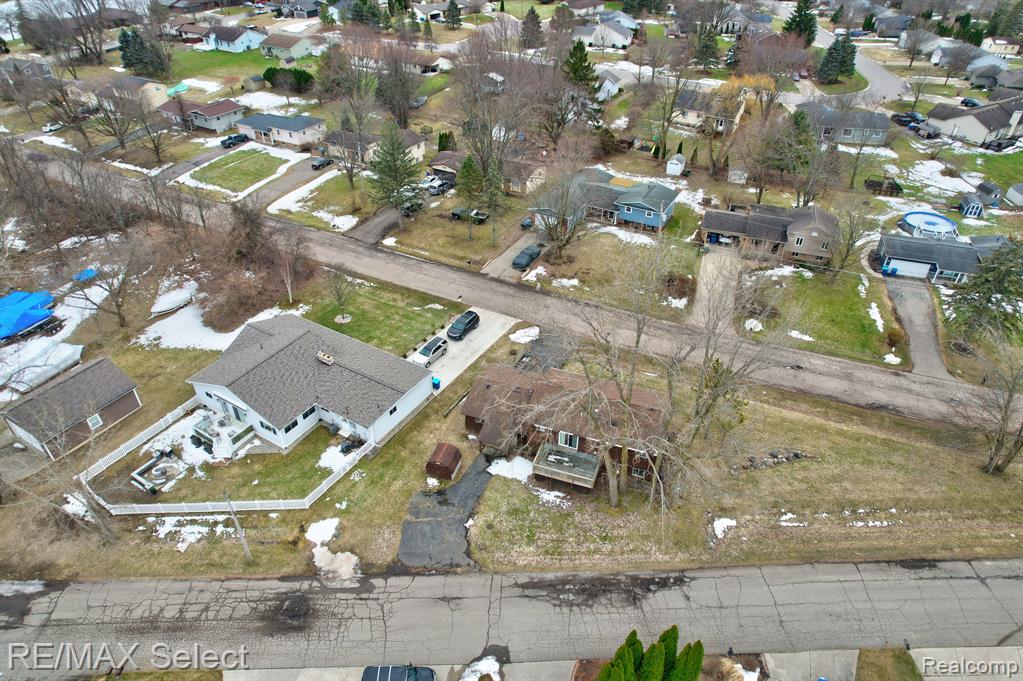 2470 Crane Road Fenton, MI 48430 - Photo 8 of 36
