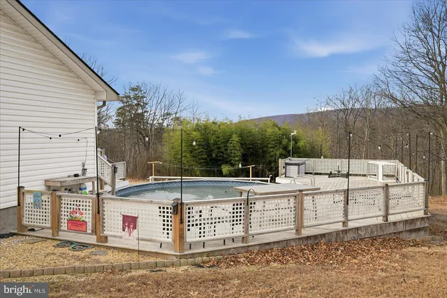 $600,000 | 1901 South Timber Ridge Road, Cross Junction, VA 22625
