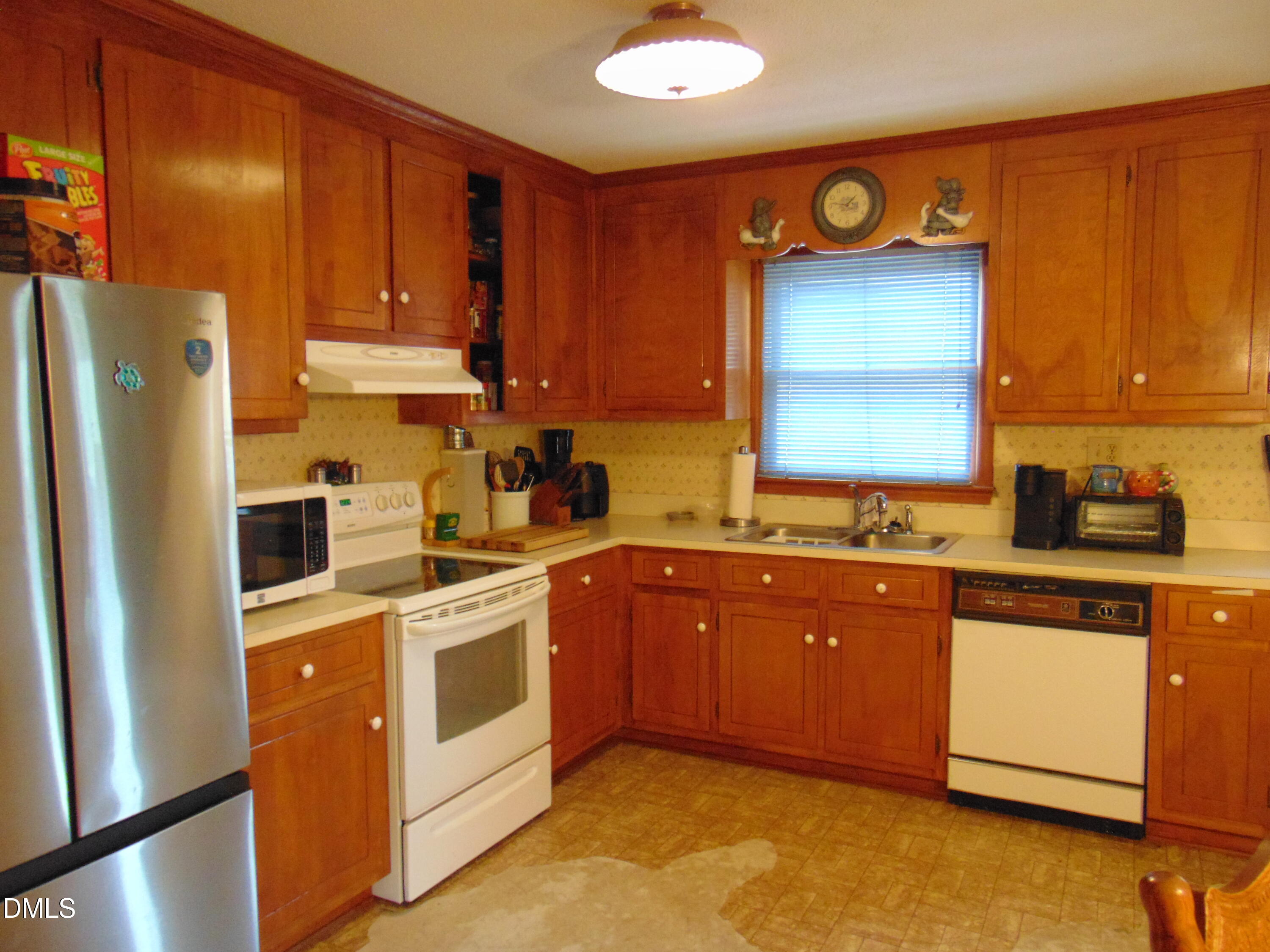 111 East F Street Butner, NC 27509 - Photo 11 of 28 DSC04030