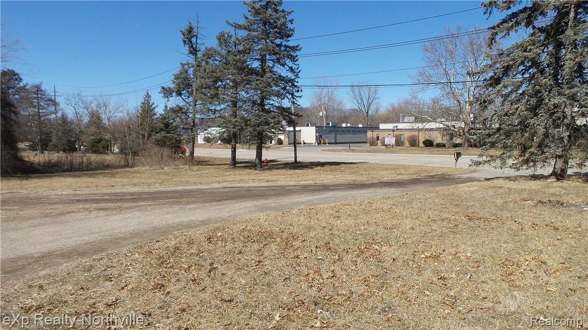 27601 Northline Road Romulus, MI 48174 - Photo 6 of 48 20190323_132546.jpg