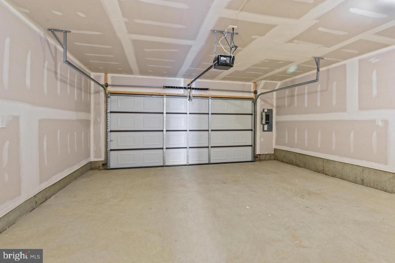 552 Union Street Frederick, MD 21701 - Photo 35 of 58 a view of a garage