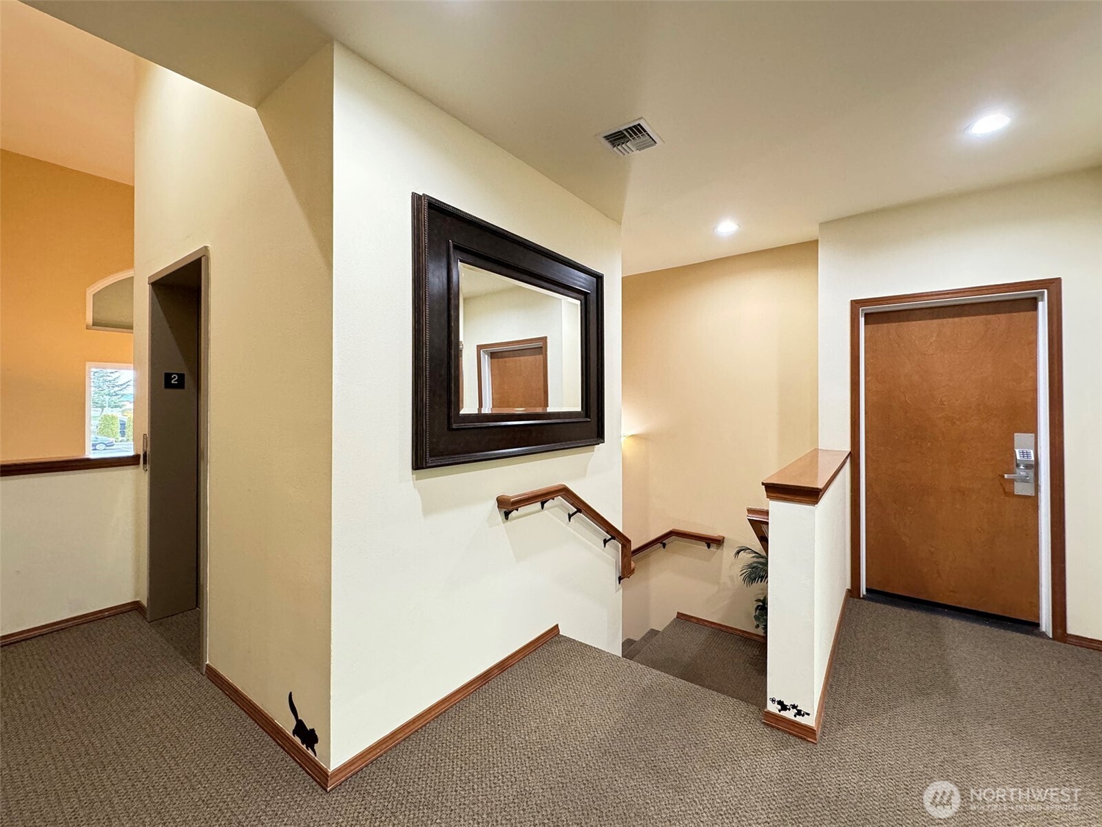 534 North 5th Avenue, Unit 7 Sequim, WA 98382 - Photo 6 of 38 a view of a hallway with workspace