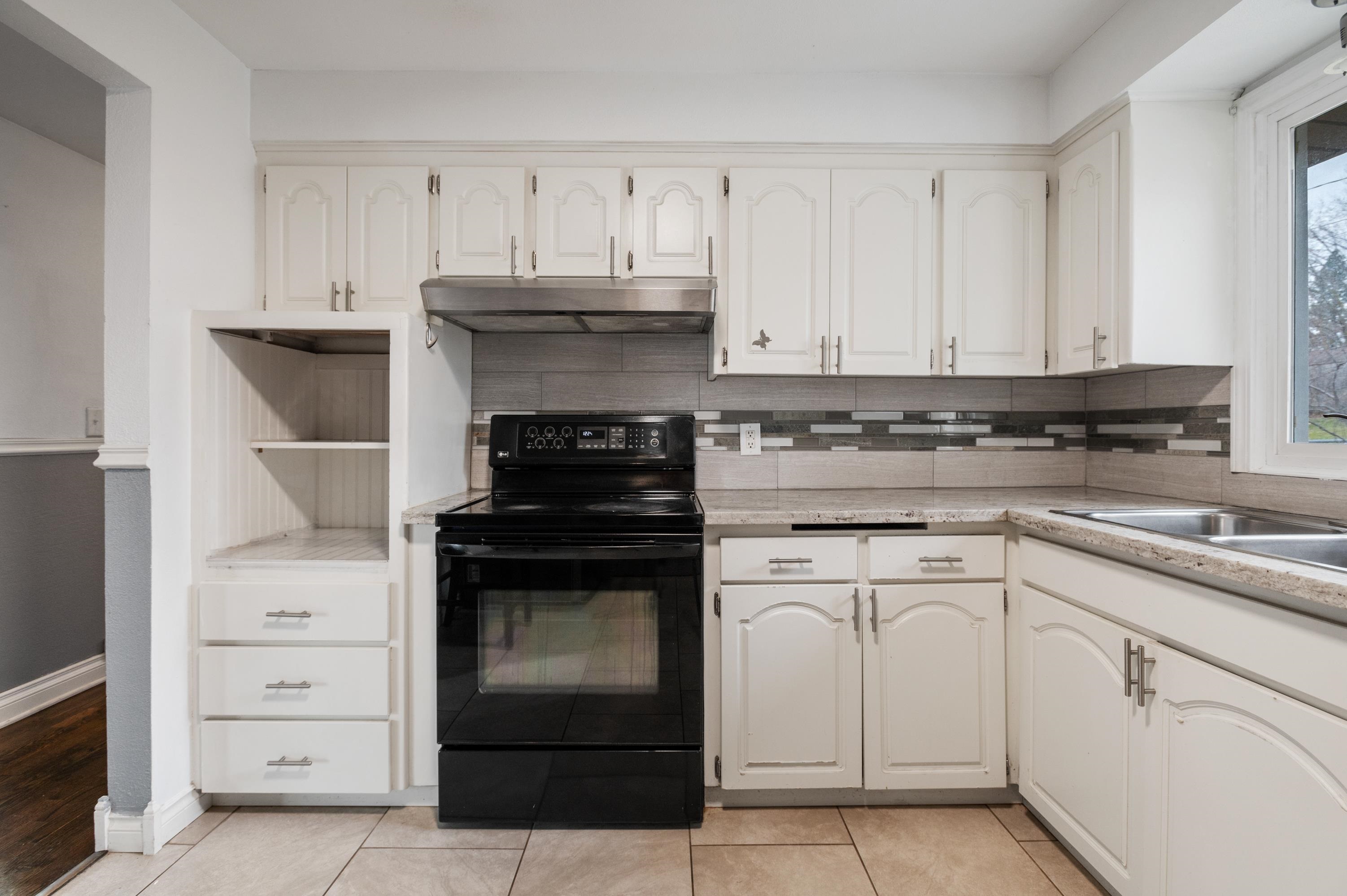 2404 West Houston Avenue Spokane, WA 99208 - Photo 8 of 27