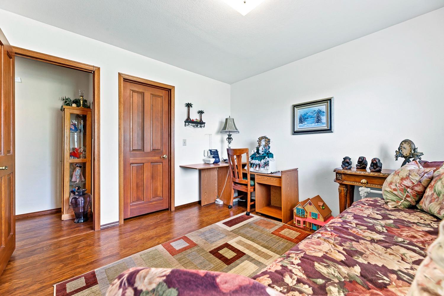 36360 Highway 33 Coalinga, CA 93210 - Photo 17 of 50 a view of a livingroom with furniture and workspace