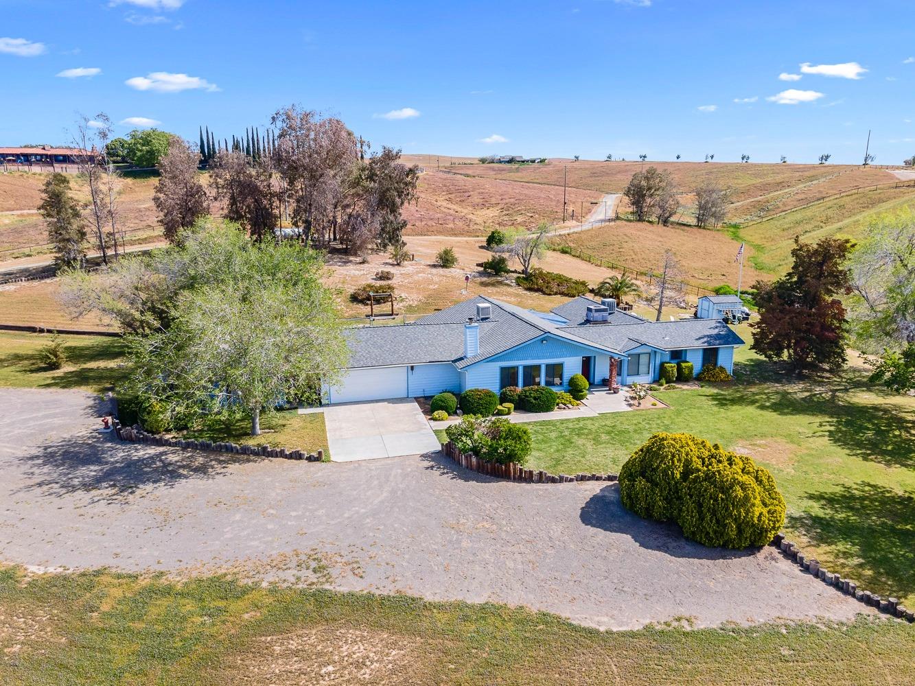 36360 Highway 33 Coalinga, CA 93210 - Photo 42 of 50 a view of a city with ocean view